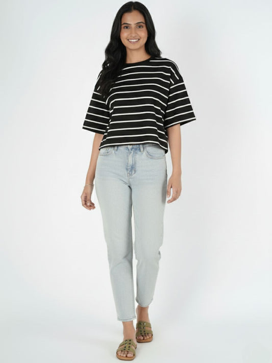 Black Artistic Crop Top Oversized T-shirt