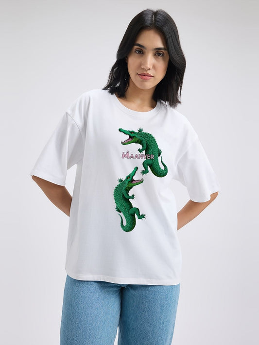 Classic white Crocodile Graphic Oversized T-Shirt – Unisex Streetwear Style Maanver.com