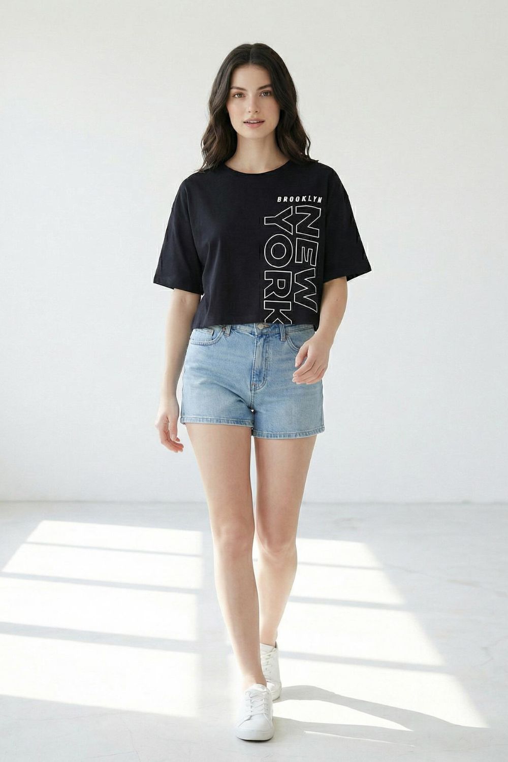 NEW YORK Black Crop Top T-Shirt maanver clothing