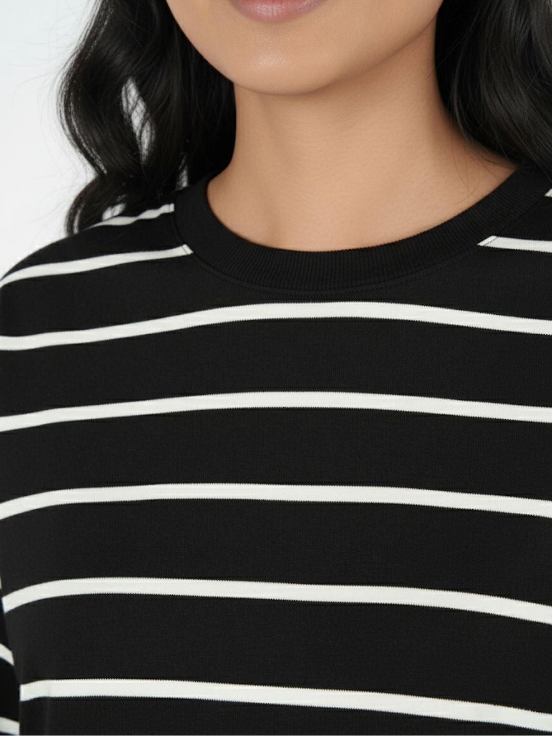 Black Artistic Crop Top Oversized T-shirt