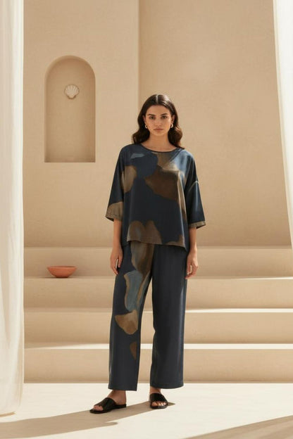 Women's Stylish Loungewear Set-Comfortable Abstract Print Top with Wide Leg Pants, Navy & Earth Tones Maanver.com