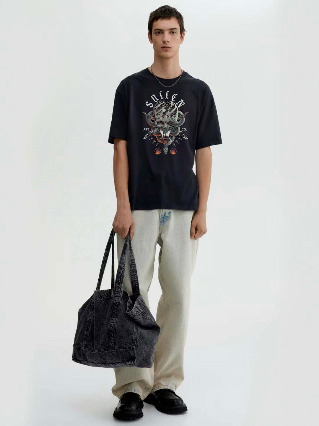 Black Graphic Skull Snake T-Shirt | Maanver Streetwear maanver clothing