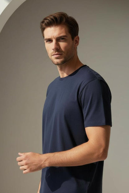 “UNI Tee”, “Maanver Classic”, “DualFit Tee”, “The Everyday” Maanver.com